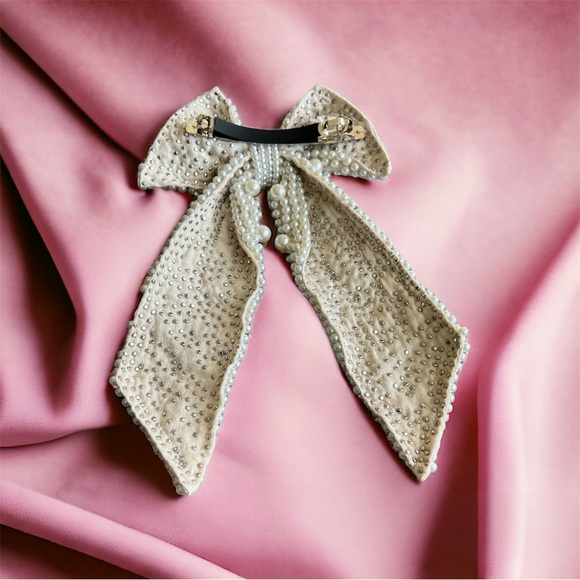 Pearl bow barrette, wedding, party. - Picture 2 of 2